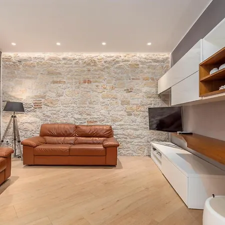 Guest house Tizi 4*